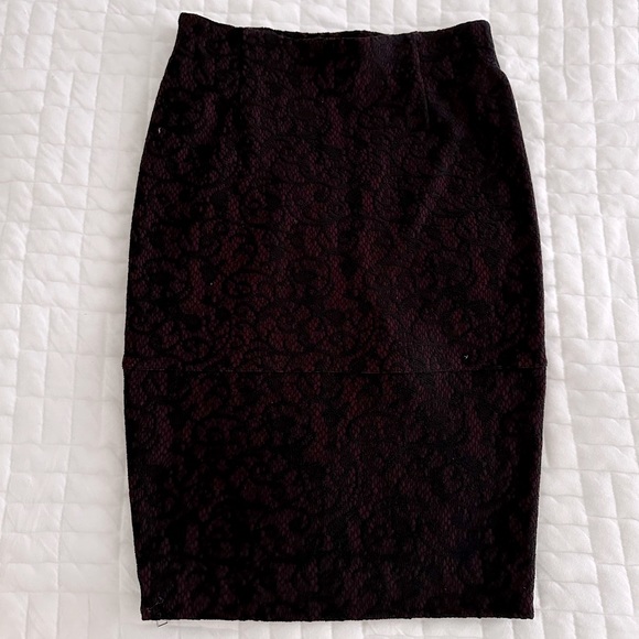 Wilfred Pencil Skirt - Picture 3 of 3